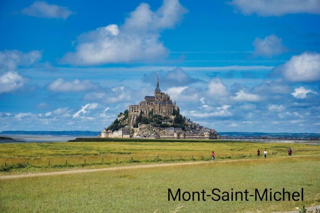 Maison Proche Du Mont Saint Michel Pontorson Exteriör bild
